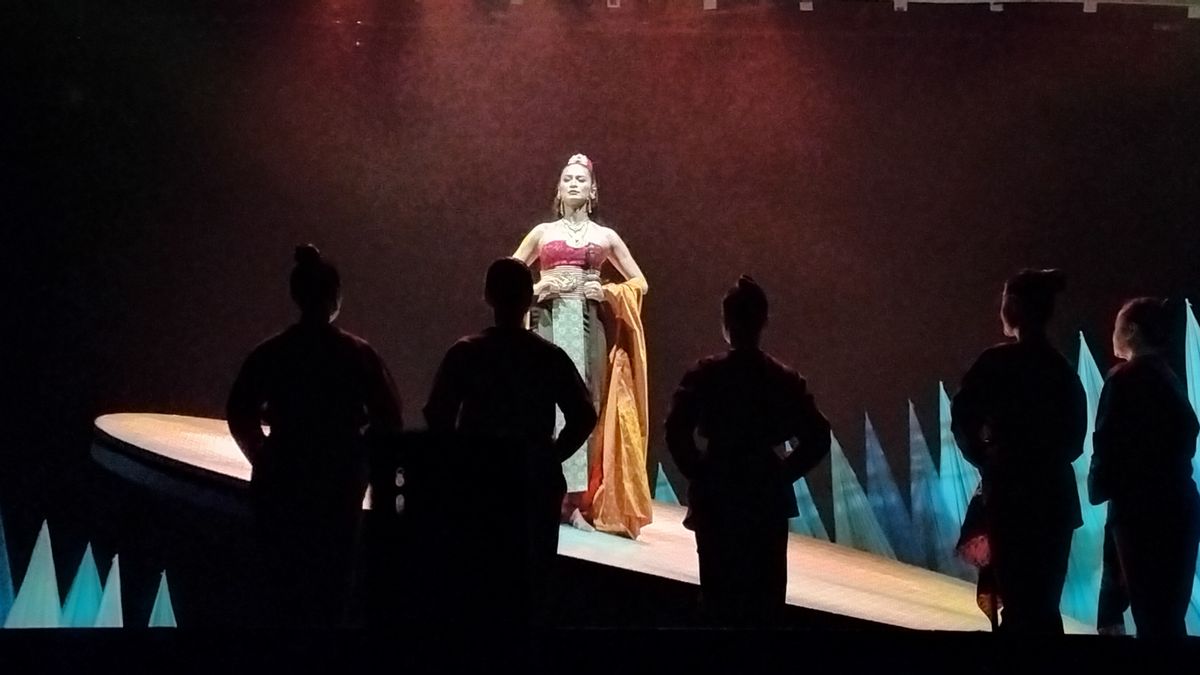 Dari Film ke Teater, Hana Malasan dan Glory Hillary Ungkap Perbedaan Energi di Atas Panggung