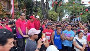 Masyarakat dan Wisatawan Berburu Takjil di Kampung Wanasari