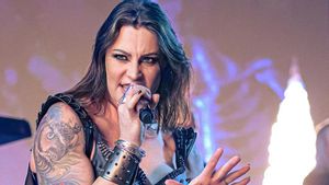 Vokalis Nightwish, Floor Jansen Rilis Single Solo <i>Invincible</i> Jumat Pekan Ini