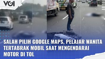 VIDEO: Gara-Gara Ikuti Google Maps, Pelajar Wanita Tertabrak Mobil Saat Mengendarai Motor di Tol