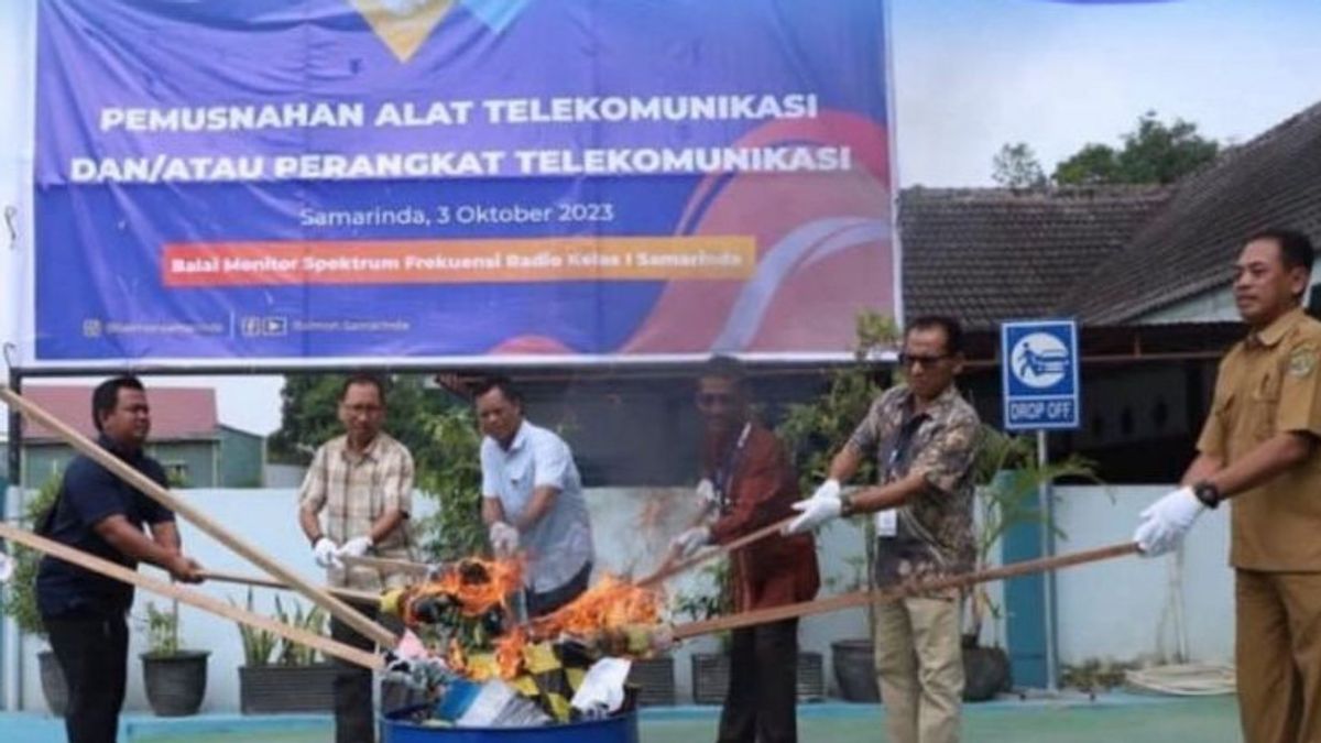 Dari HT hingga Radio Rig, 11 Perangkat Telekomunikasi Tak Berizin Dimusnahkan Balmon Samarinda