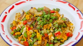 inaks d’œufs boncis oseng maïs au chef Devina Hermawan qui est simple et épineux