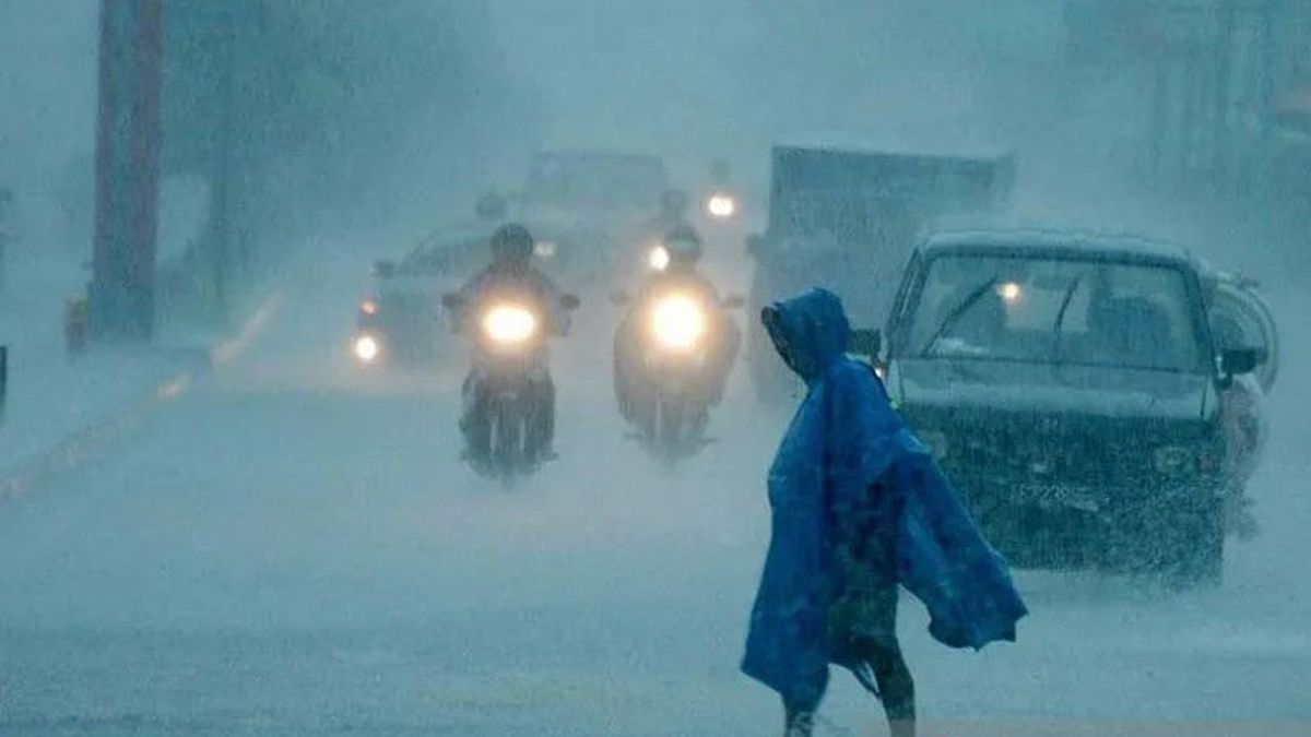 西ジャワとバリの地域に警告 今日の雷雨の可能性