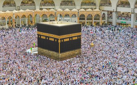 Kontroversi Umrah Mandiri: Urusan Beribadah Seharusnya Dipermudah, Bukan Dipersulit