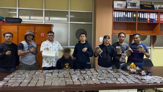 The Smuggling Of 5.6 Kg Of Marijuana From Jayapura Waters To Manokwari Was Thwarted By The Police