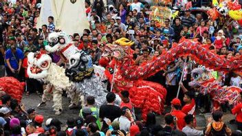 Chinese New Year Celebrations In Public Allowed Again By Gus Dur In Today's History, January 17, 2000