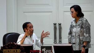 Saat Bisik-bisik IMF Buat Jokowi <i>Eling Lan Waspodo</i>