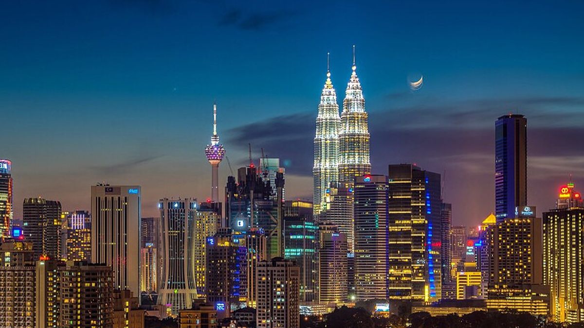 بدأ مسلمو ماليزيا الصيام في رمضان يوم الخميس