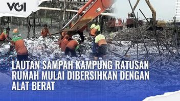 VIDEO: Lautan Sampah di Kampung Nelayan Kali Baru Mulai Dibersihkan