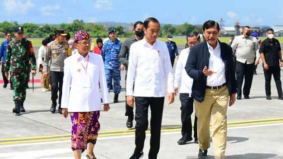    佐科威返回巴厘岛，为Pura Agung Besakih揭幕