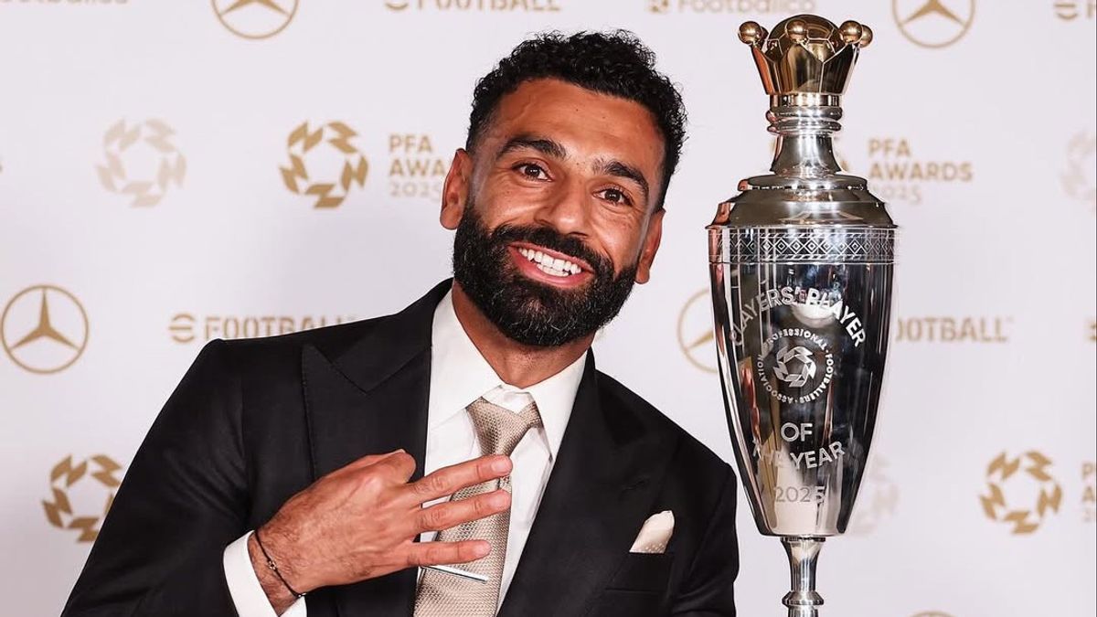 Mohamed Salah Wins PFA Player Of The Year Award For The Third Time