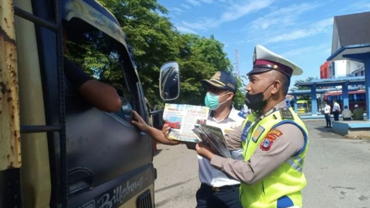 Police Confirm Drivers Obey Rules Of Operating Hours For Trucks Entering Banjarmasin