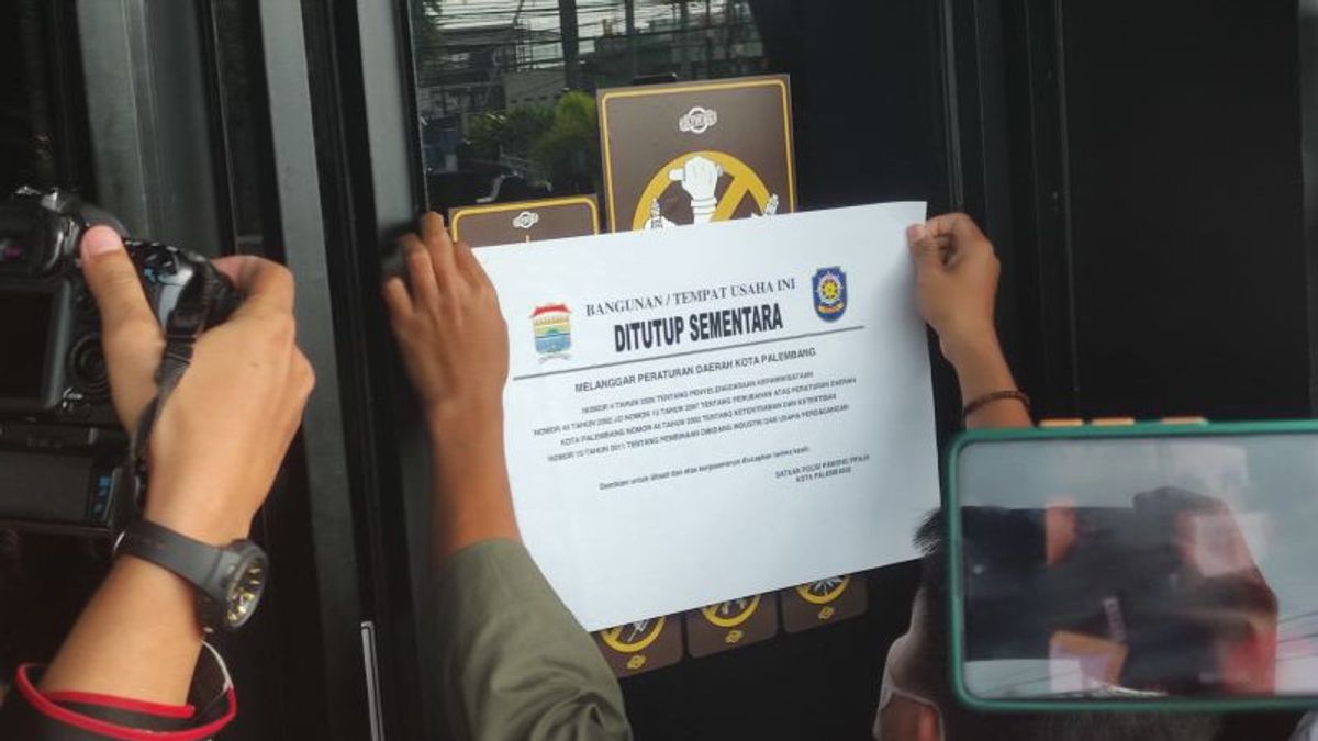 PP Satpol Closes Palembang Holywings Outlet