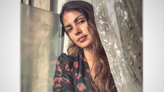 Development Of Drug Case Rhea Chakraborty Drags 5 New Names