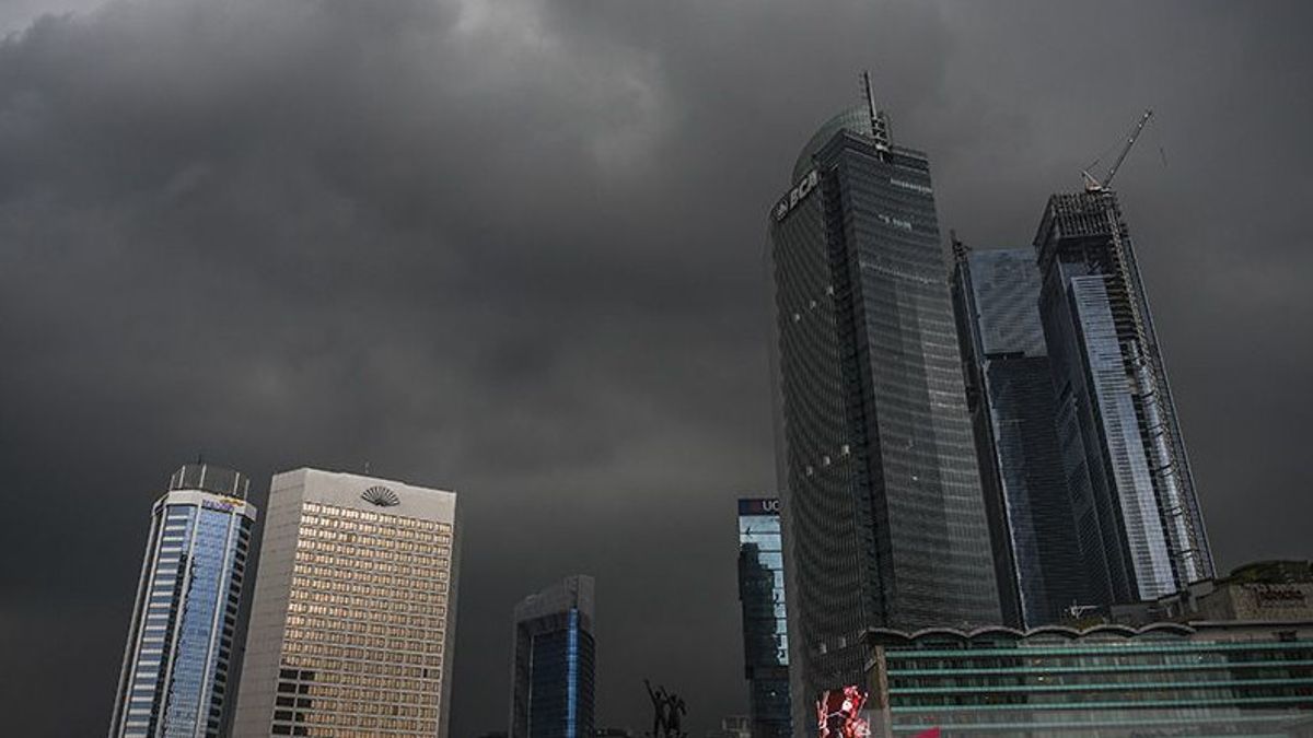 BMKG:DKIジャカルタの雨、雷、強風に注意してください、日曜日の午後と夕方