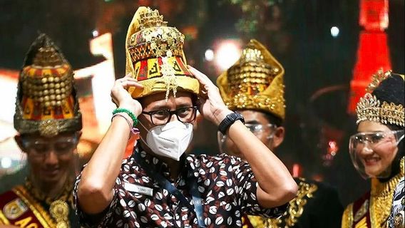 Sandiaga Mengapresiasi Kolaborasi Tjufoo dan Sarinah Untuk Memajukan UMKM