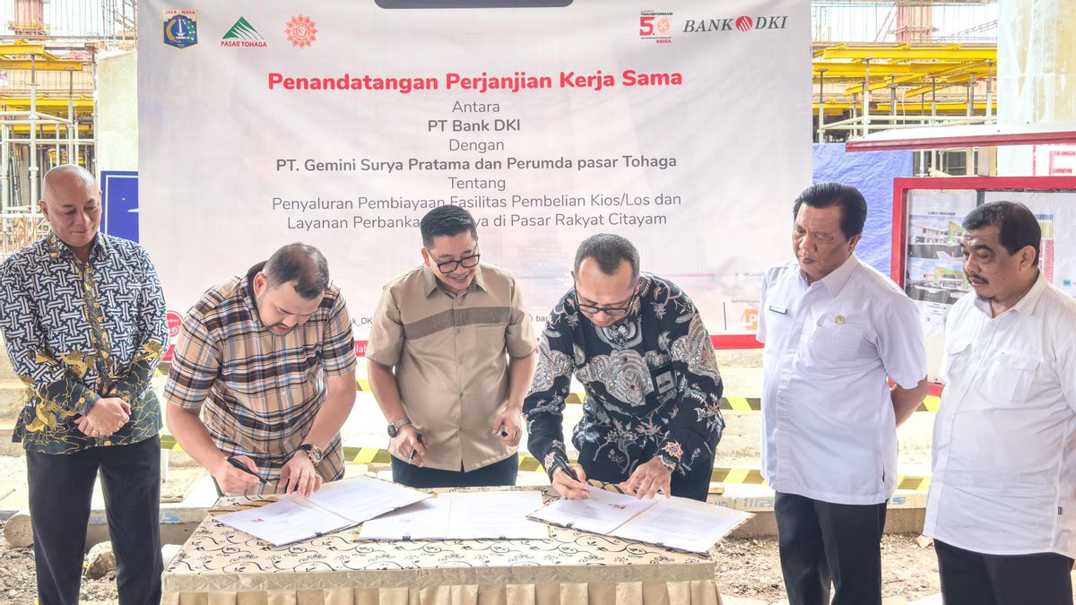 L’engagement en faveur des MPME, UUS Bank DKI présente une facilité du financement des achats de kiosques et de Loss sur le marché populaire de Citayam