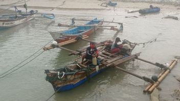 Gelombang di Samudera Hindia Sedang Tidak Bersahabat, Nelayan Lebak Pilih 'Mengganggur' Dulu