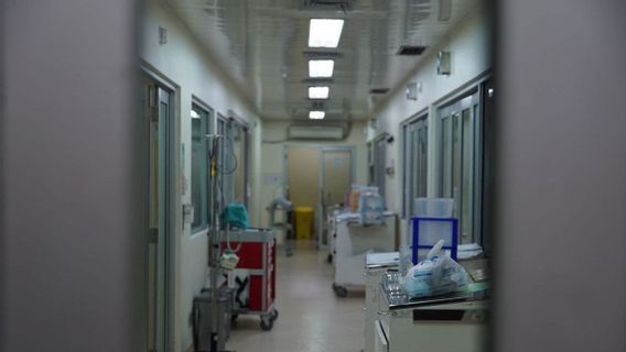 « Lumière Jaune », 70 Pour Cent De COVID-19 Salle De L’hôpital De Référence Dans L’est De Java Est Plein