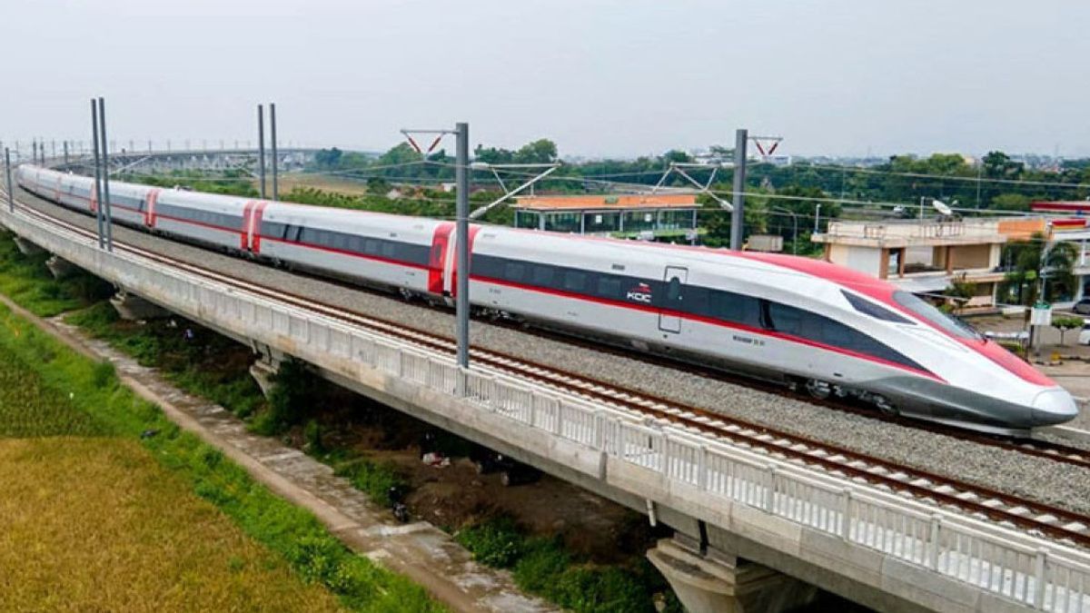 Intip Bunga Utang Kereta Cepat Jakarta-Bandung yang Alami Cost Overrun hingga Rp18 Triliun 