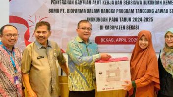BNPT dan Kementerian BUMN Serahkan Beasiswa ke Mitra Deradikalisasi