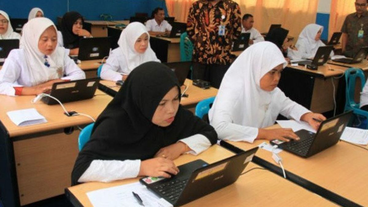 Puluhan Ribu Guru Madrasah di Indonesia Belum Berijazah S1, Begini Langkah Kemenag