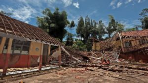   Pemerintah Bakal Relokasi Puluhan Rumah Terancam Longsor di Bandung Barat
