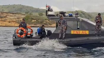 Alutsista TNI AL Dikerahkan Bantu Cari Korban Kapal Tenggelam di Labuan Bajo Tewaskan Warga Spanyol
