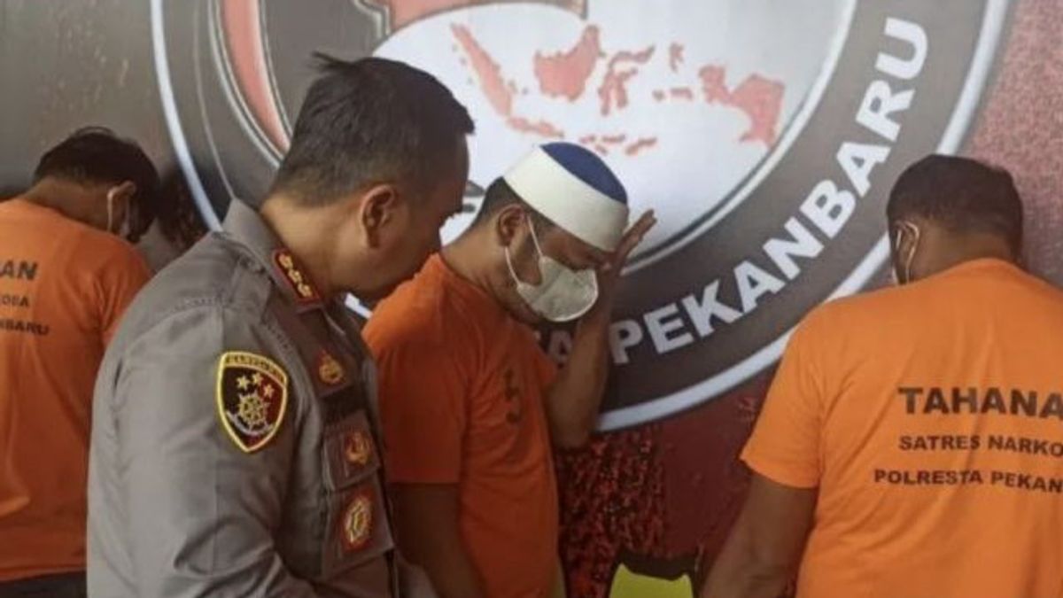Circulation Of 4.9 Kg Of Methamphetamine Successfully Thwarted By Pekanbaru Police, Mode Of Sale In Tea Packaging