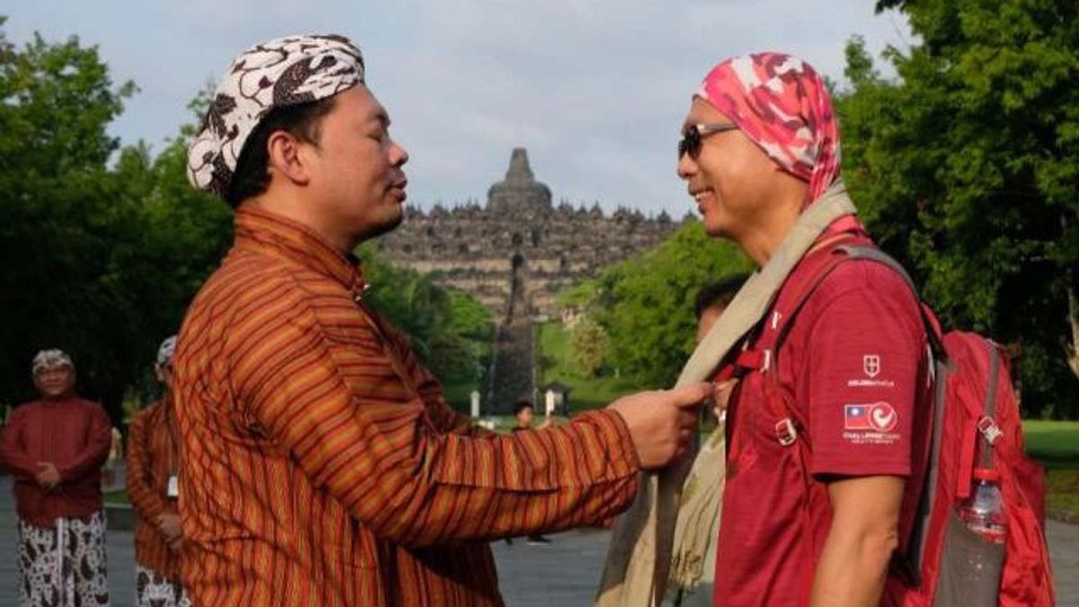 Borobudur Temple Welcomes First Tourist In 2024