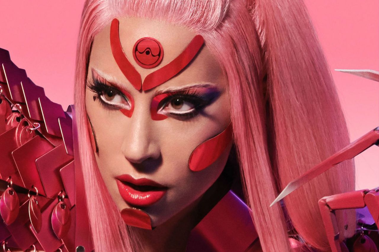Lady Gaga 打开色度专辑与单愚蠢的爱
