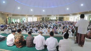 Le départ de 1 762 candidats du hajj de la ville de Tangerang divisé en cinq groupes, c’est le calendrier