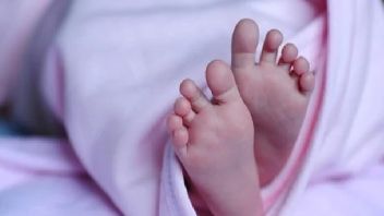 Bapak Stres Butuh Uang, Jual Bayi Rp15 Juta ke Pengguna Akun Facebook