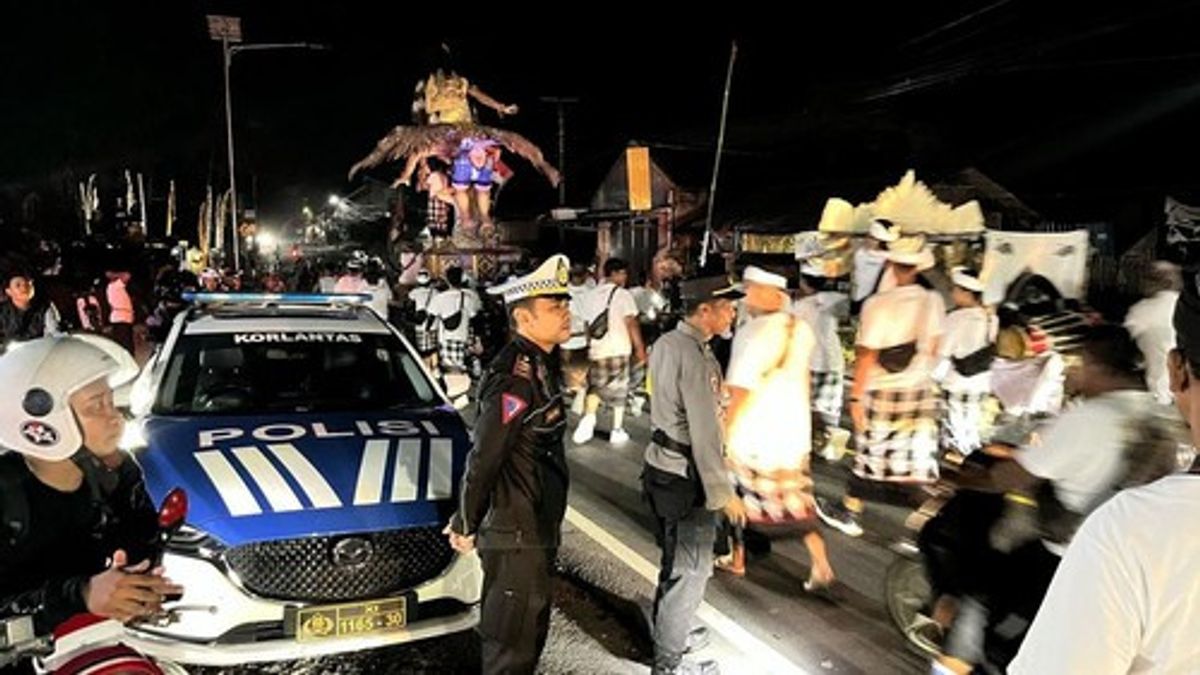 ニペーの休日:デンパサールの夜警備、バリ警察、965人の人員を配置