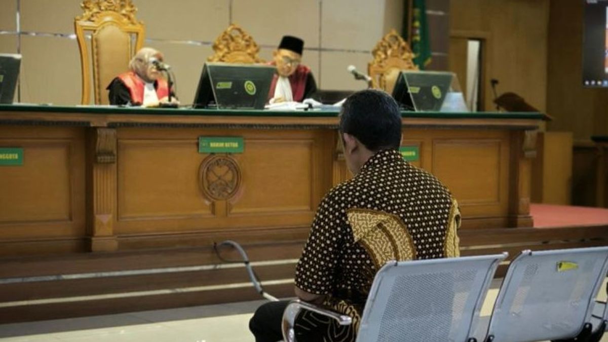 Terbukti Korupsi, Mantan Wali Kota Bandung Yana Mulyana Divonis 4 Tahun Penjara