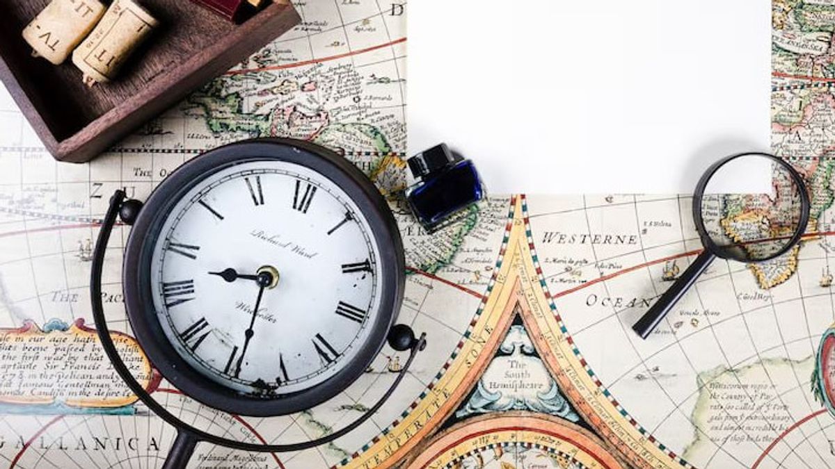 The Benefits of Akronim Thinking in Understanding Historical Events to Everyday Life