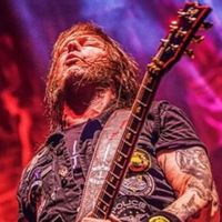 Keren, Pandai Besi Ini Bikin Pisau dari Senar Gitar Gary Holt 
