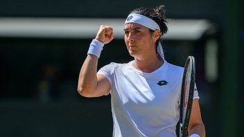 Petenis Muslim Tunisia Catat Sejarah di Wimbledon, Jadi Wanita Afrika-Arab Pertama yang Mencapai Final