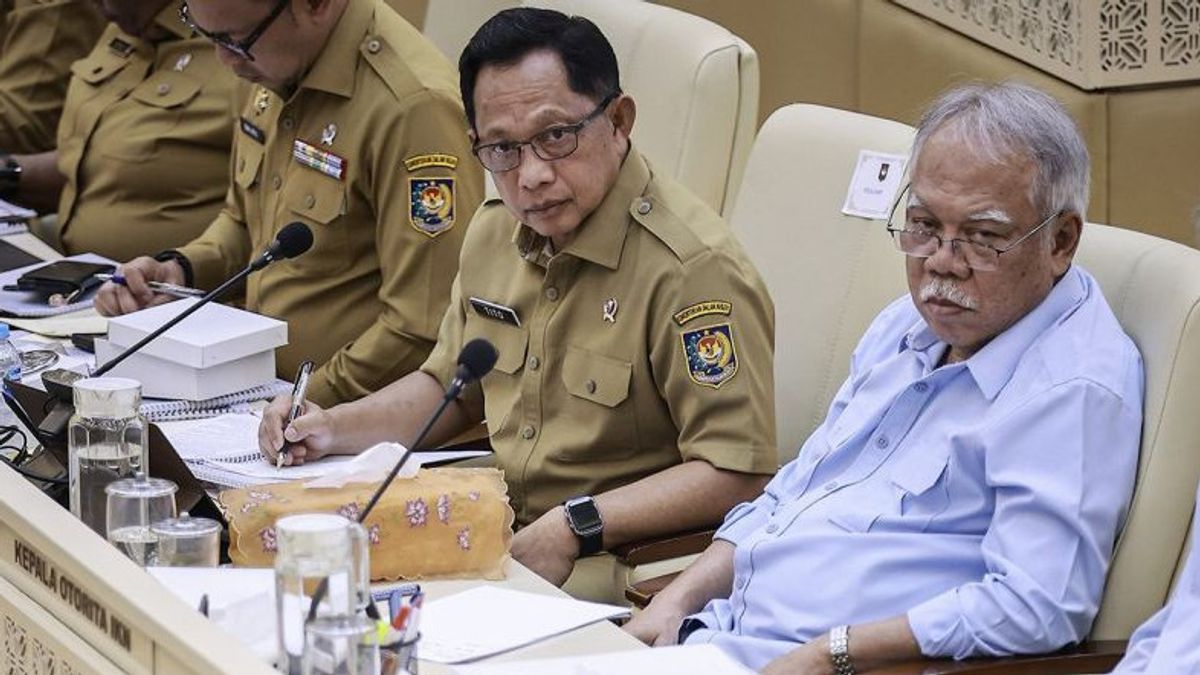    Mendagri Minta Pemda Efisiensi hingga Kreatif Cari Dana Cegah PHK PPPK
