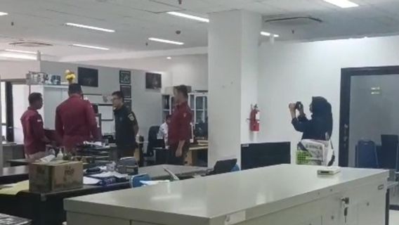 कल्टारा के जस्टिस ने प्रांतीय सरकार के परिवेश में विभागों की खोज की