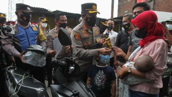 Presiden Jokowi Ganti Motor Ibu Driver Ojek Online Asal Surabaya yang Hilang Dicuri