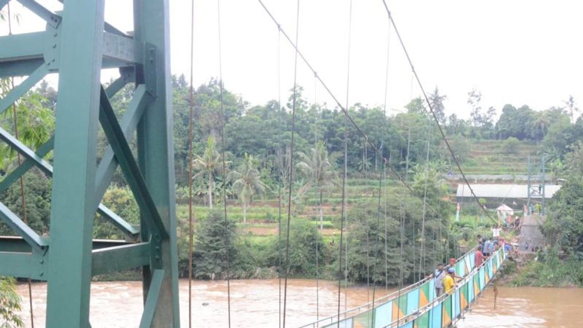 TNI Collaboration From Kodam III/Siliwangi, Bogor Regency Government Pasang Target Bangun 30 Jembatan