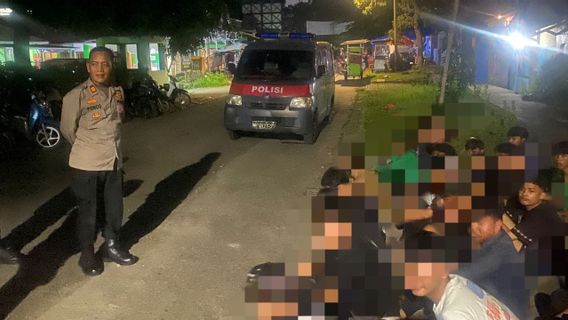 被指控的Hendak Tawuran,警方在Tangerang获得了46名青少年和21辆摩托车