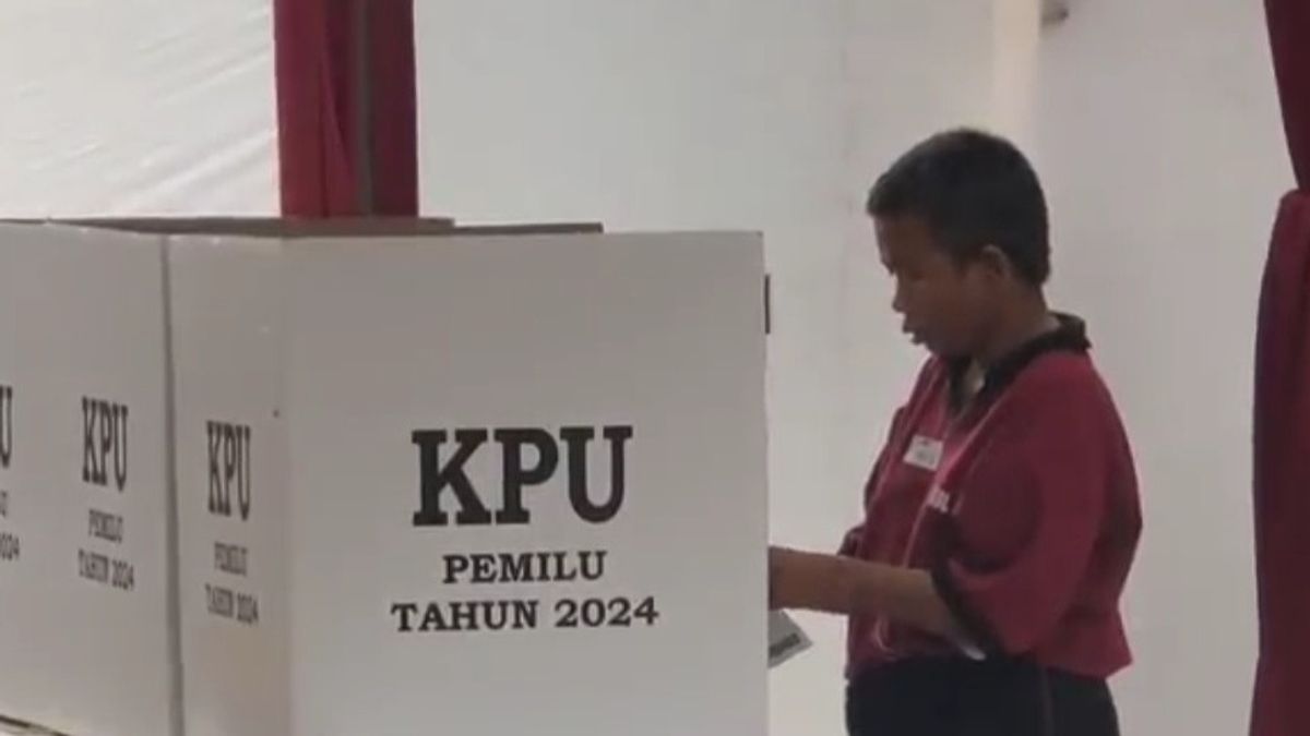 Hundreds Of ODGJ And Residents Of Cipayung Social Institution Enthusiastically Participate In Voting For The 2024 Election