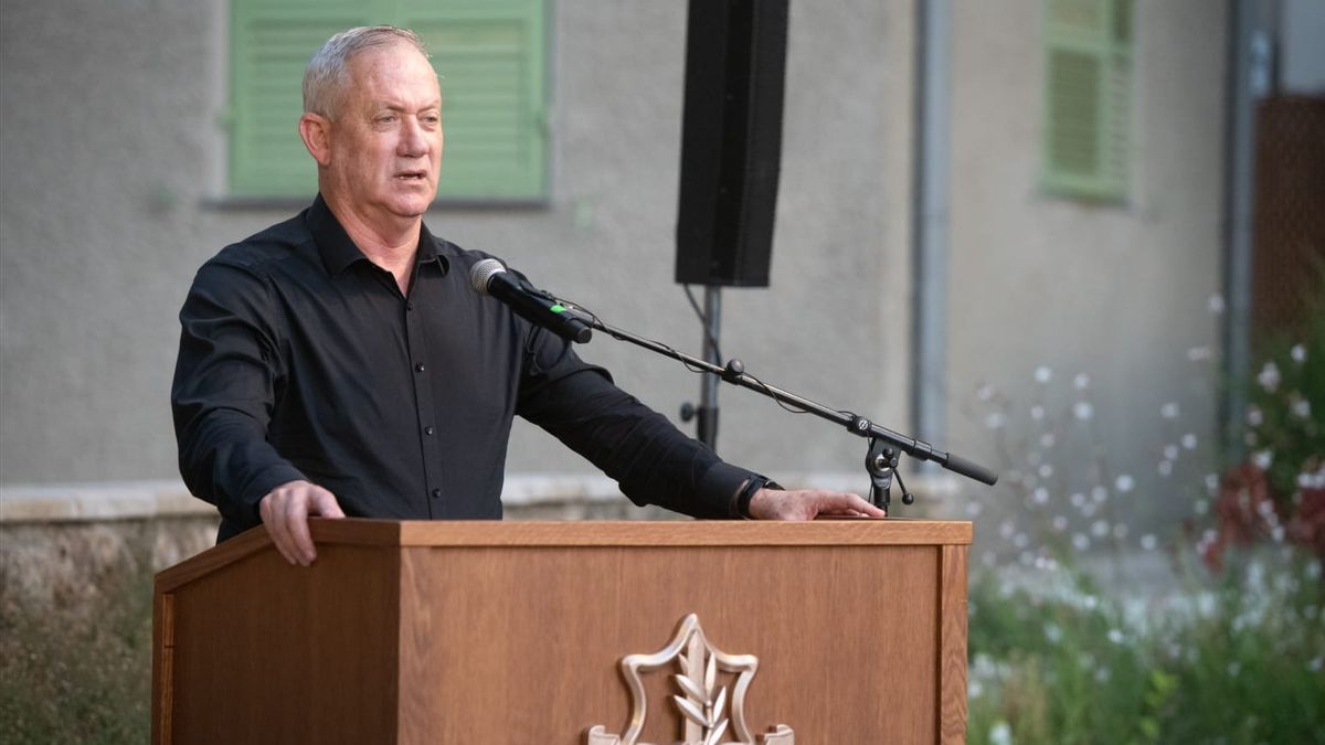 Former Defense Minister Gantz Says Israel Should Directly Attack Iran