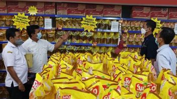 Harga Minyak Goreng Terbaru Jadi Rp14.000/Liter, Disperdagin Kediri Sidak Pasar Cari Pedagang Bandel