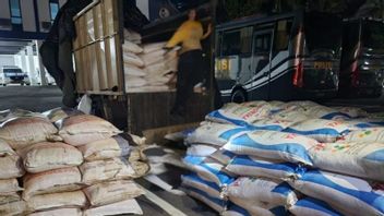 ampung 24 tonnes d’engrais subventionné de Lampung sécurisées par la police de Babylone, 2 chauffeurs de camion deviendront suspects