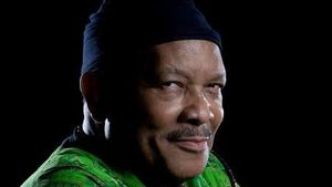 罗伊·阿耶斯(Roy Ayers)的Neo Soul先生,在经历了漫长的疾病后去世