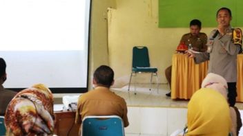 Polres Majene Mengajak Masyarakat Desa untuk Vaksinasi COVID-19
