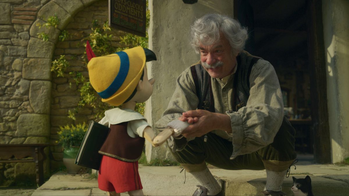 Tom Hanks Ungkap Alasan Ingin Jadi Geppetto dalam Film <i>Pinocchio</i>